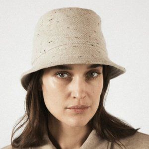 Beige Multi Janessa Leone Granger Bucket Hat in Size M
